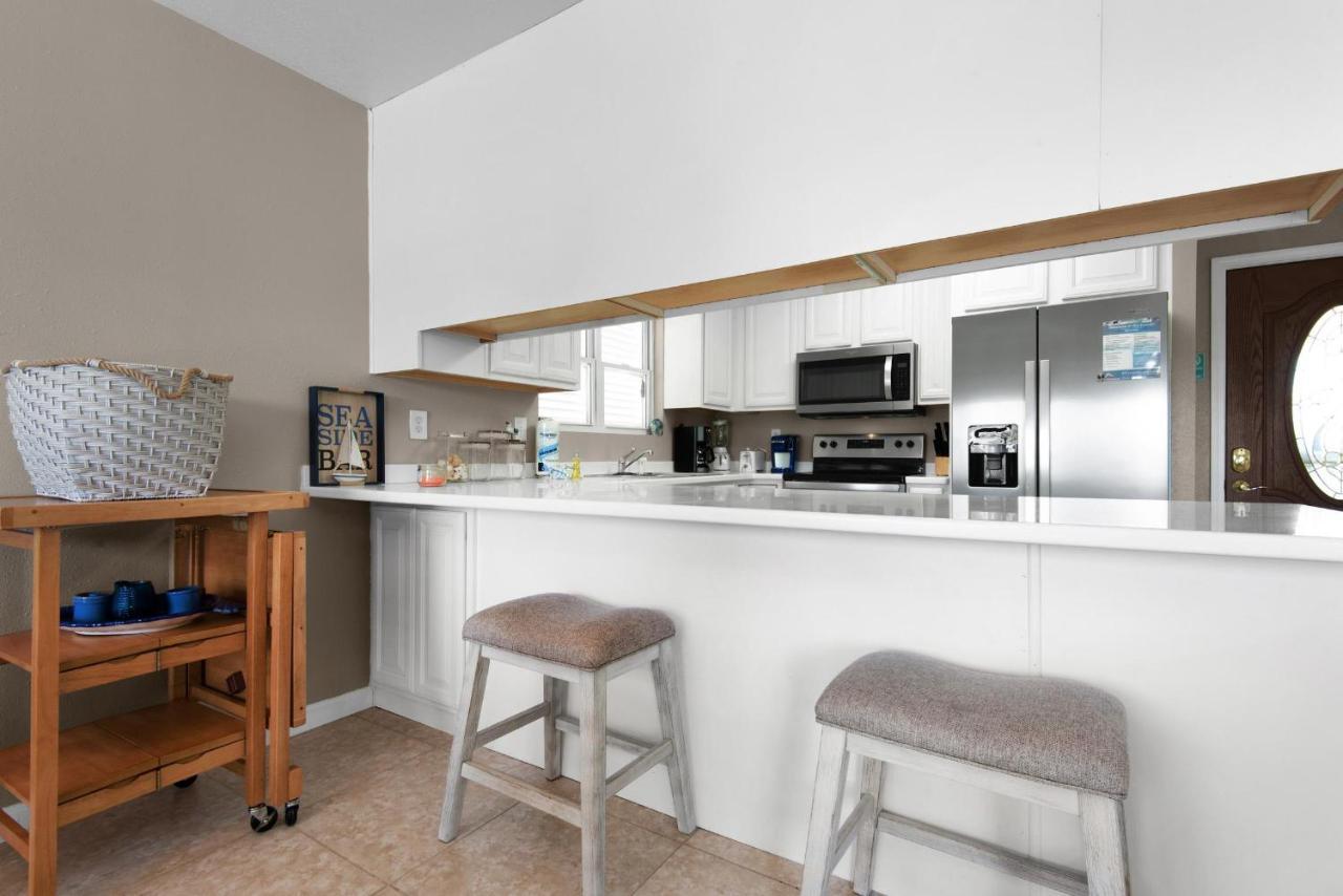 Moon Tide Cottage เพนซาโคลาบีช ภายนอก รูปภาพ