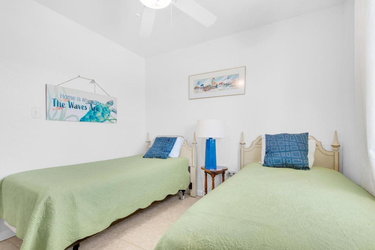 Moon Tide Cottage เพนซาโคลาบีช ภายนอก รูปภาพ
