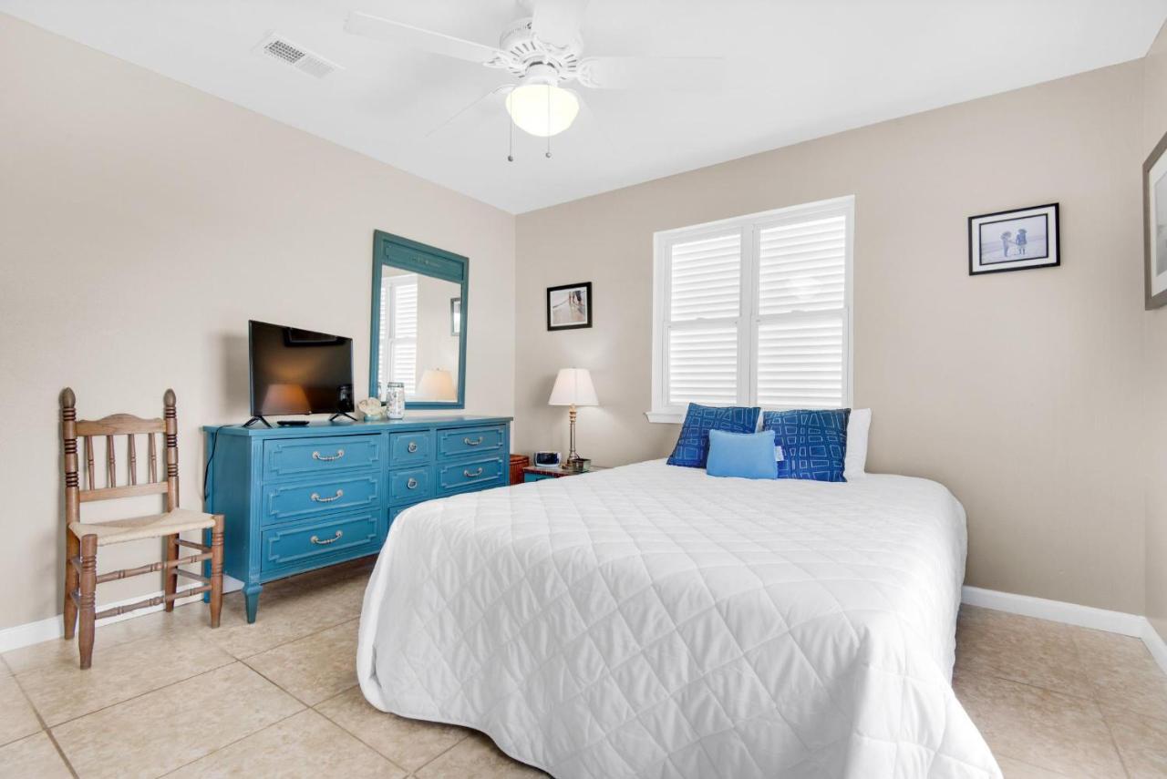 Moon Tide Cottage เพนซาโคลาบีช ภายนอก รูปภาพ